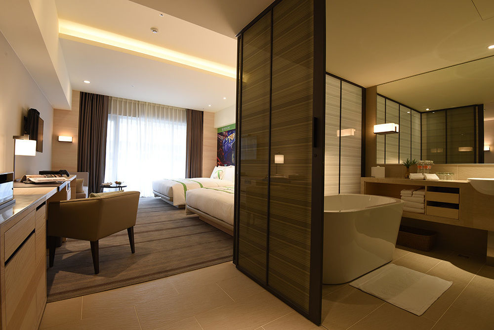 Hotel Cozzi Ximen Tainan Bagian luar foto
