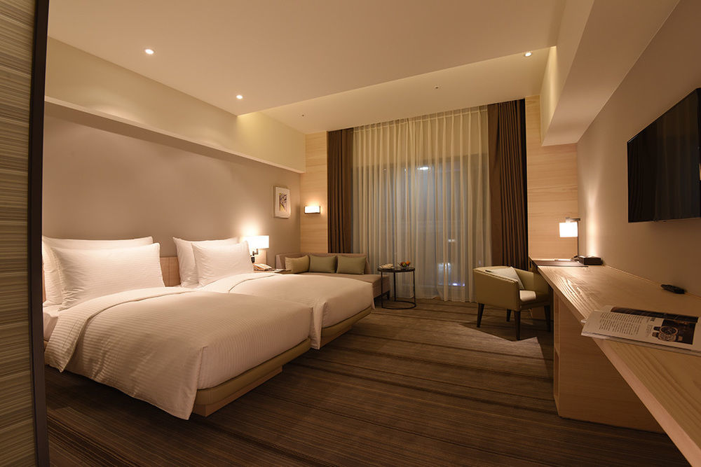 Hotel Cozzi Ximen Tainan Bagian luar foto