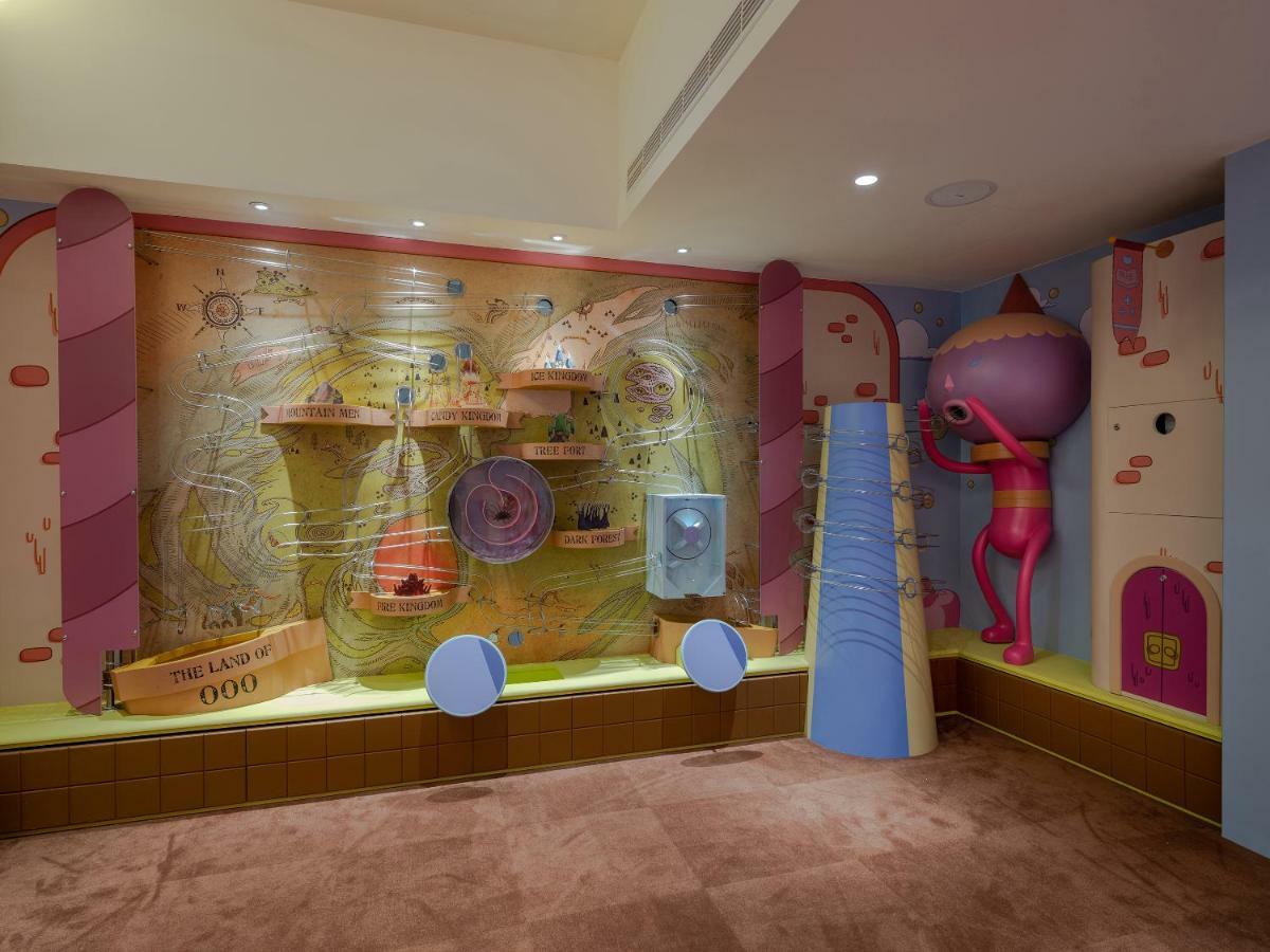 Hotel Cozzi Ximen Tainan Bagian luar foto